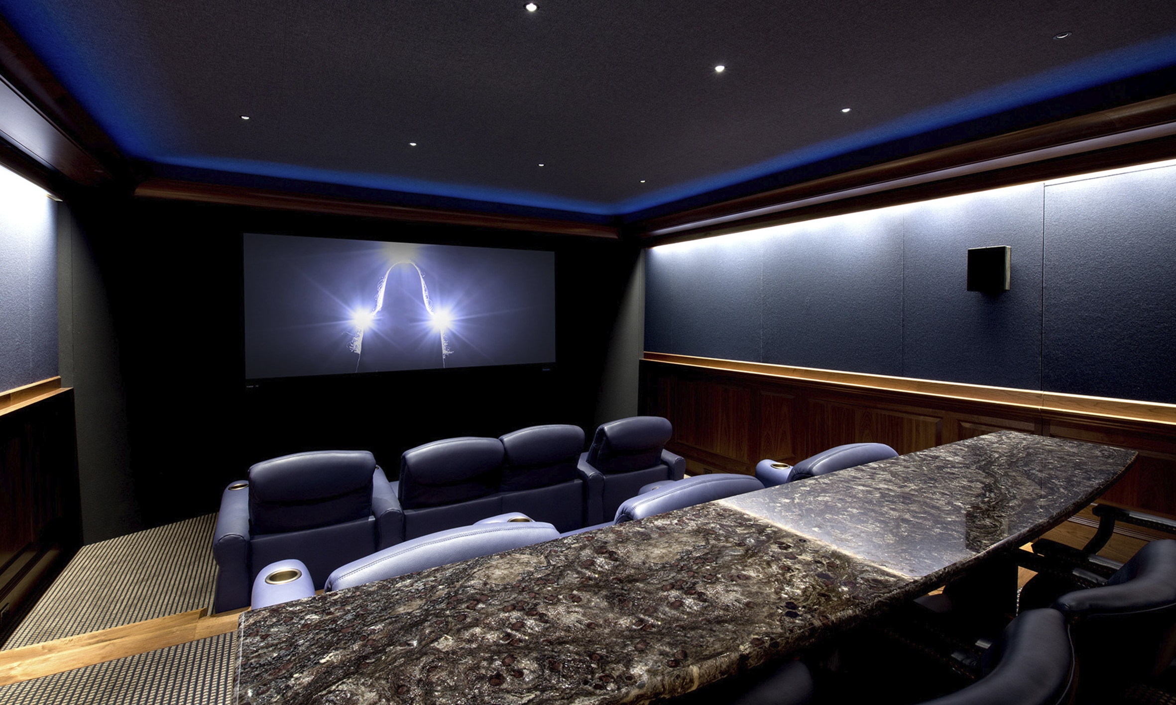 Home Cinema - Steinway Lyngdorf